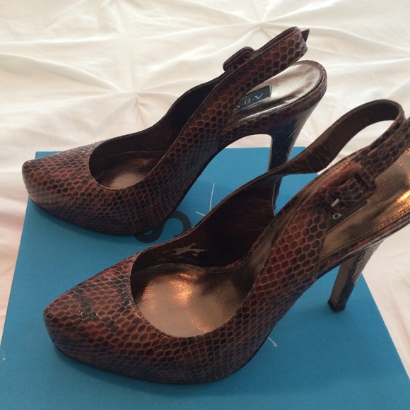 Allen B Schwartz brown slingback heels size 6 - Picture 3 of 7
